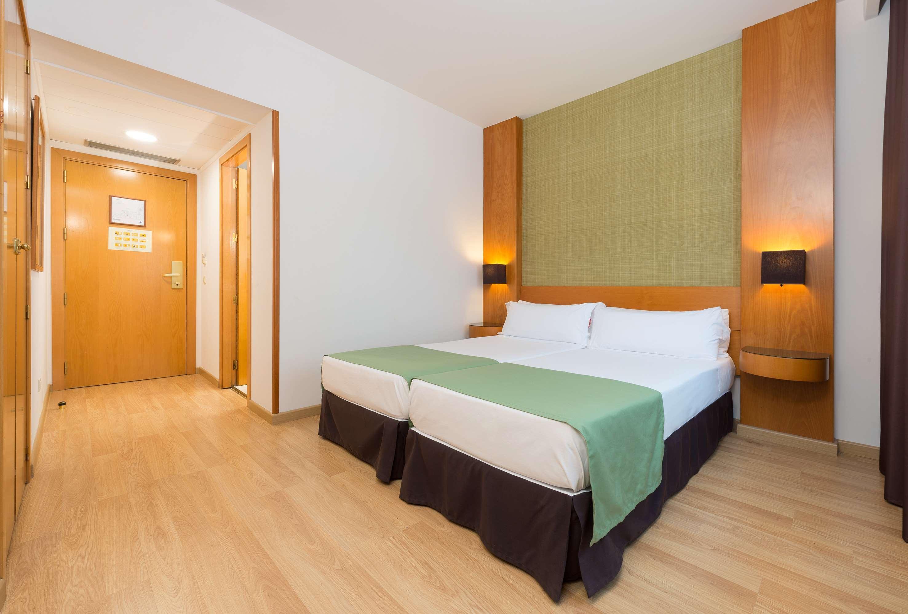 Centro，附属Melia 3*